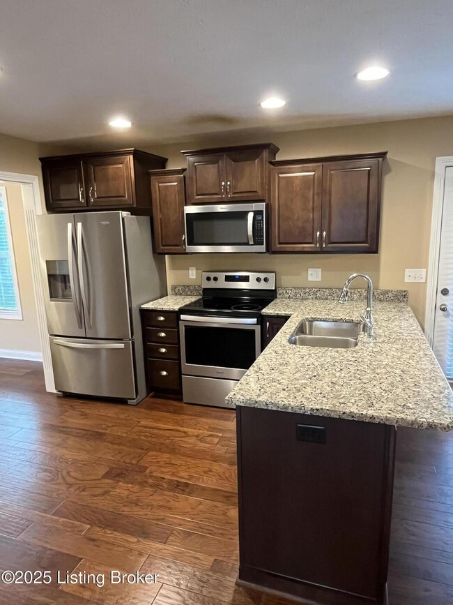 208 Huckaberry St in Elizabethtown, KY - Building Photo - Building Photo