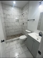 2754 W Twelfth St in Dallas, TX - Building Photo - Building Photo