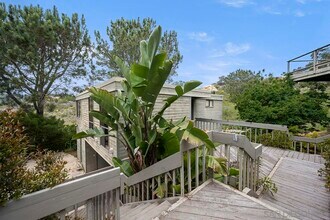 13070 Via Grimaldi in Del Mar, CA - Building Photo - Building Photo