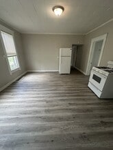 3295 W 54th St in Cleveland, OH - Building Photo - Building Photo