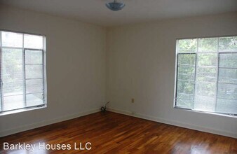 1401 Ashwood Rd in Austin, TX - Building Photo - Building Photo