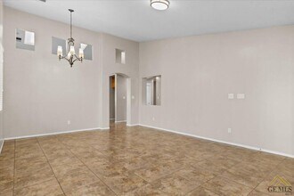 10408 Starlight Peak Dr in Bakersfield, CA - Building Photo - Building Photo