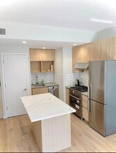 14-33-33 31st Ave in Queens, NY - Building Photo - Building Photo