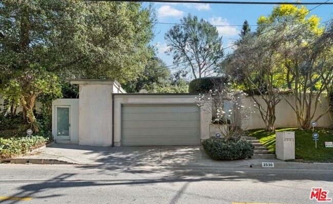 property at 2530 Hutton Dr