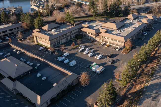 1425 120th Ave NE in Bellevue, WA - Foto de edificio - Building Photo