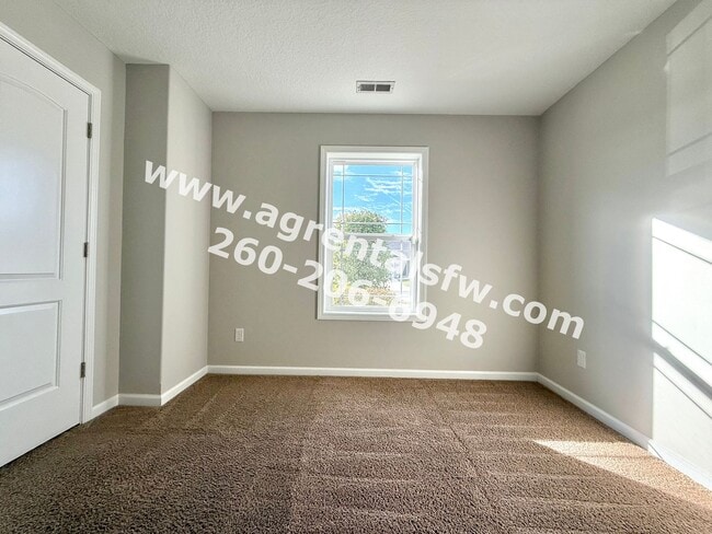 2194 Blue Spring Run in Fort Wayne, IN - Building Photo - Building Photo