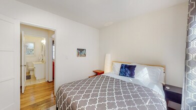 2312 3rd St, Unit A in Santa Monica, CA - Building Photo - Building Photo