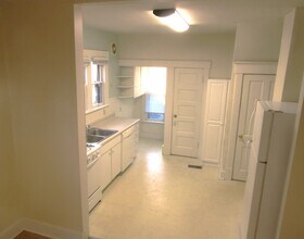 605 1/2 N State St in Champaign, IL - Foto de edificio - Building Photo