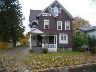 271 Locust St in Lockport, NY - Foto de edificio