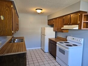 1414 E O St, Unit 3 in Russellville, AR - Foto de edificio - Building Photo