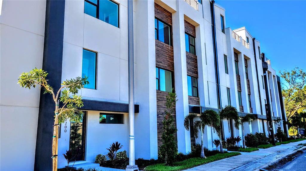 2188 Fruitville Rd in Sarasota, FL - Building Photo