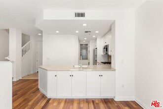 13075 Pacific Promenade in Los Angeles, CA - Building Photo - Building Photo