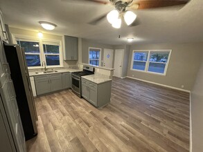 1411 Lake St NE in Hopkins, MN - Building Photo - Building Photo