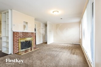 374 Oswego St in Park Forest, IL - Building Photo - Building Photo