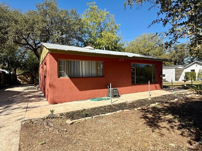 3702 Werner Ave in Austin, TX - Building Photo - Building Photo