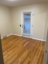 6217 Beech Daly Rd in Taylor, MI - Building Photo