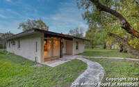 5632 Wexford Dr in Kirby, TX - Foto de edificio - Building Photo