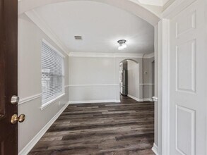 7307 Village Lake Dr in Cypress, TX - Foto de edificio - Building Photo