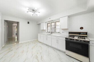 69 Marion Ave, Unit 1 in Newark, NJ - Building Photo - Building Photo