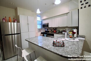 2007 Commonwealth Ave in Auburndale, MA - Building Photo