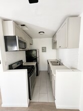 1521 12th St in Santa Monica, CA - Building Photo - Building Photo