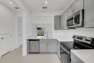 6228 Fairmont Ln in Palmetto, FL - Building Photo - Building Photo