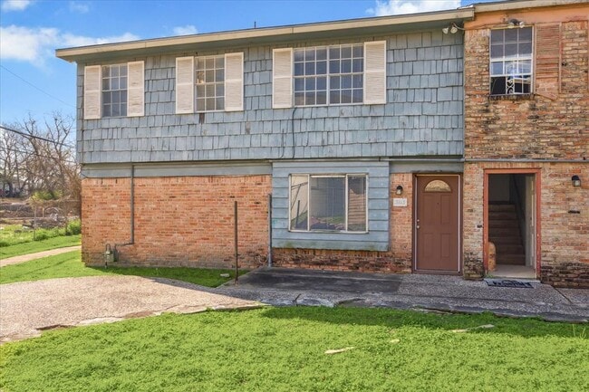 property at 3113 Falk Ct