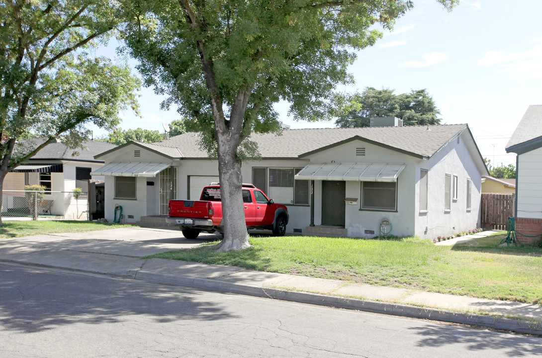 122-124 Severin Ave in Modesto, CA - Building Photo