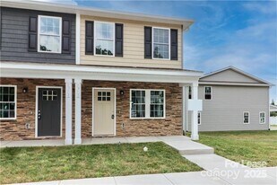 3973 Newhall Dr NW in Hickory, NC - Building Photo