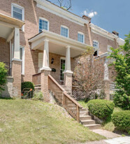 2526 Druid Park Dr in Baltimore, MD - Building Photo
