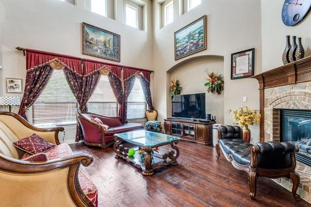 111 San Bernard Dr in Irving, TX - Building Photo - Building Photo