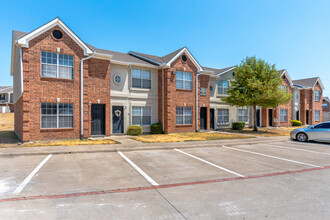 The Meridian in Fort Worth, TX - Building Photo - Building Photo