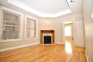 261 Beacon St, Unit 33 in Boston, MA - Building Photo