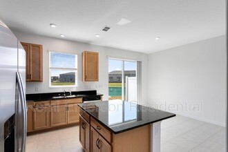 999 Spring Palms Lp in Alafaya, FL - Building Photo - Building Photo