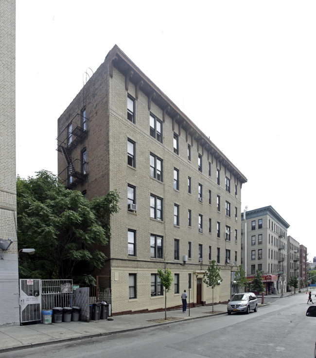 315 E 166th St in Bronx, NY - Foto de edificio - Building Photo