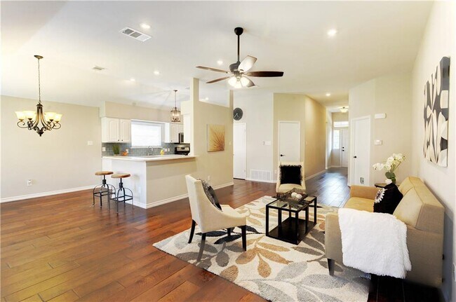 13117 Broughton Way in Austin, TX - Building Photo - Building Photo
