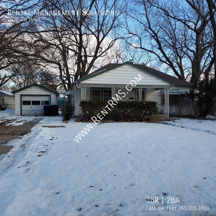 2030 SW High Ave in Topeka, KS - Building Photo