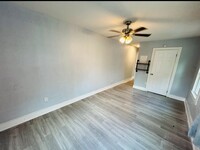 914 Clower in San Antonio, TX - Building Photo - Building Photo