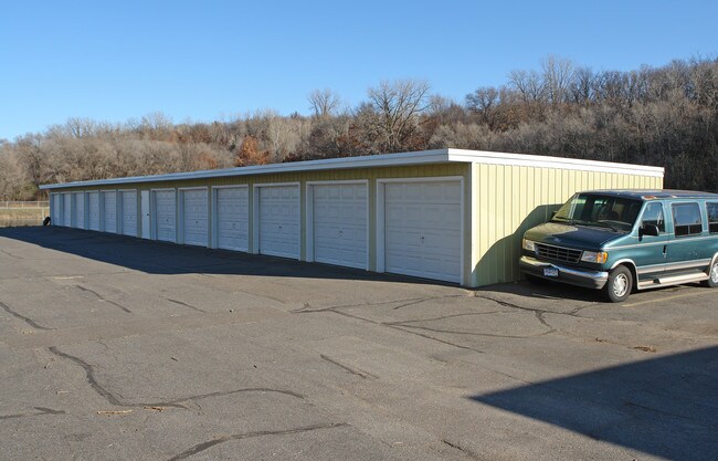 Newport Ponds Apartments in Newport, MN - Building Photo - Building Photo