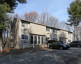 Bunker Hill in Waterbury, CT - Foto de edificio - Building Photo