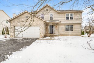 339 Shyanne Dr in Powell, OH - Building Photo