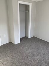 18 Fisher St, Unit 2 in North Attleboro, MA - Foto de edificio - Building Photo