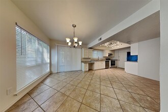1 Basal Briar Ct in The Woodlands, TX - Building Photo - Building Photo