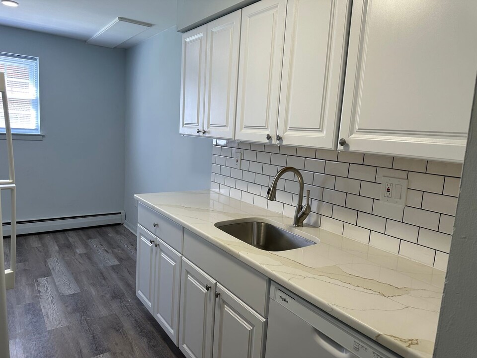 500-502 West Ave in Jenkintown, PA - Building Photo