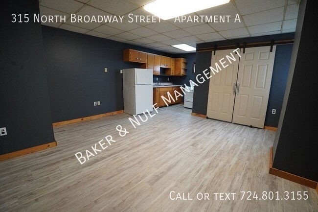 property at 315 N Broadway St