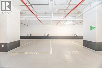 3240 William Coltson Ave in Oakville, ON - Building Photo - Building Photo