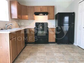 1947 Prairie Sky Ln in Greenwood, IN - Building Photo - Building Photo