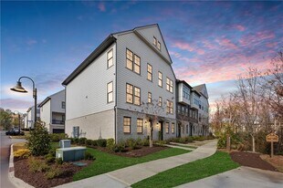 6529 Beacon Dr in Sandy Springs, GA - Building Photo