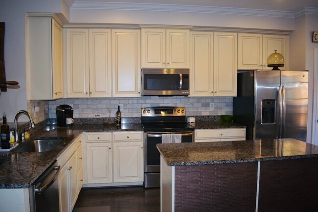 966 S Macon St. in Baltimore, MD - Building Photo - Building Photo