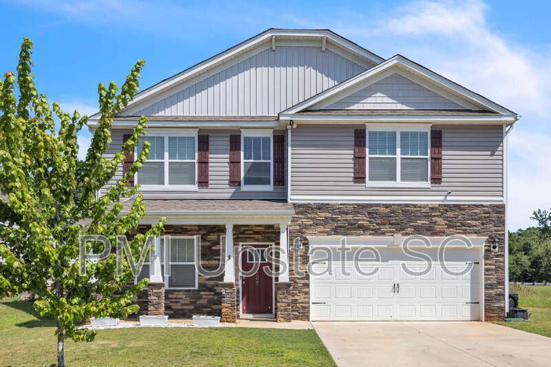 207 Bridlewood Ln in Piedmont, SC - Building Photo